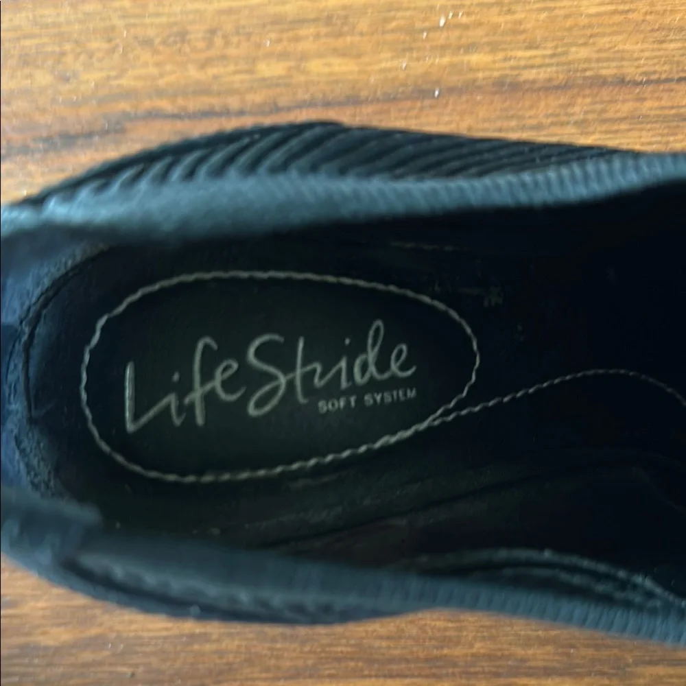 👢👢EUC Life Stride “Gia” Black Ankle Boots with Stretch Knit👢👢